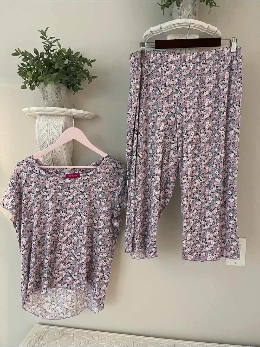 Charisma Lavender Floral Top & Capri Pants